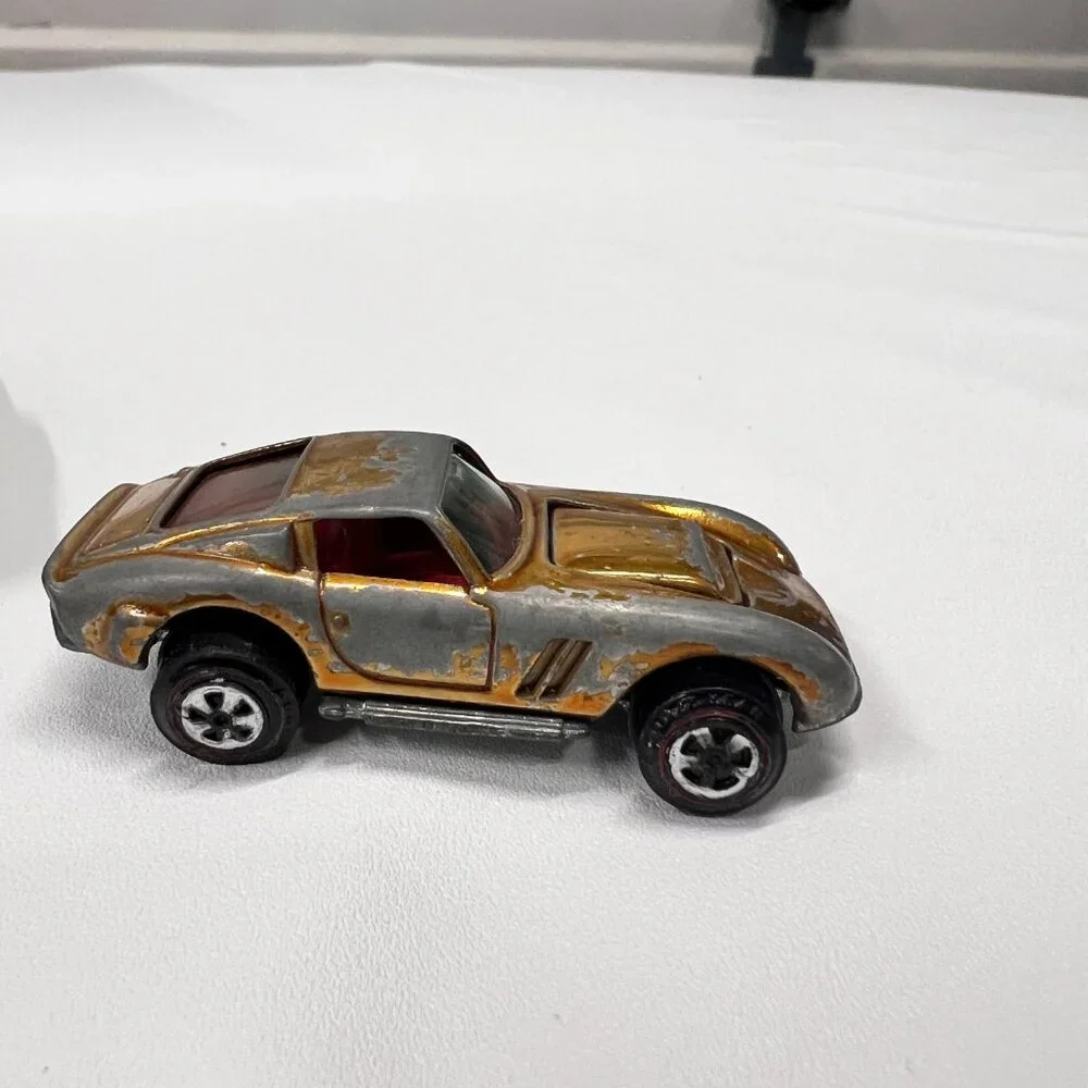 Lot of 2 Johnny Lightning Muscle Cars Custom Ferrari, Mercury Cyclone Spoiler